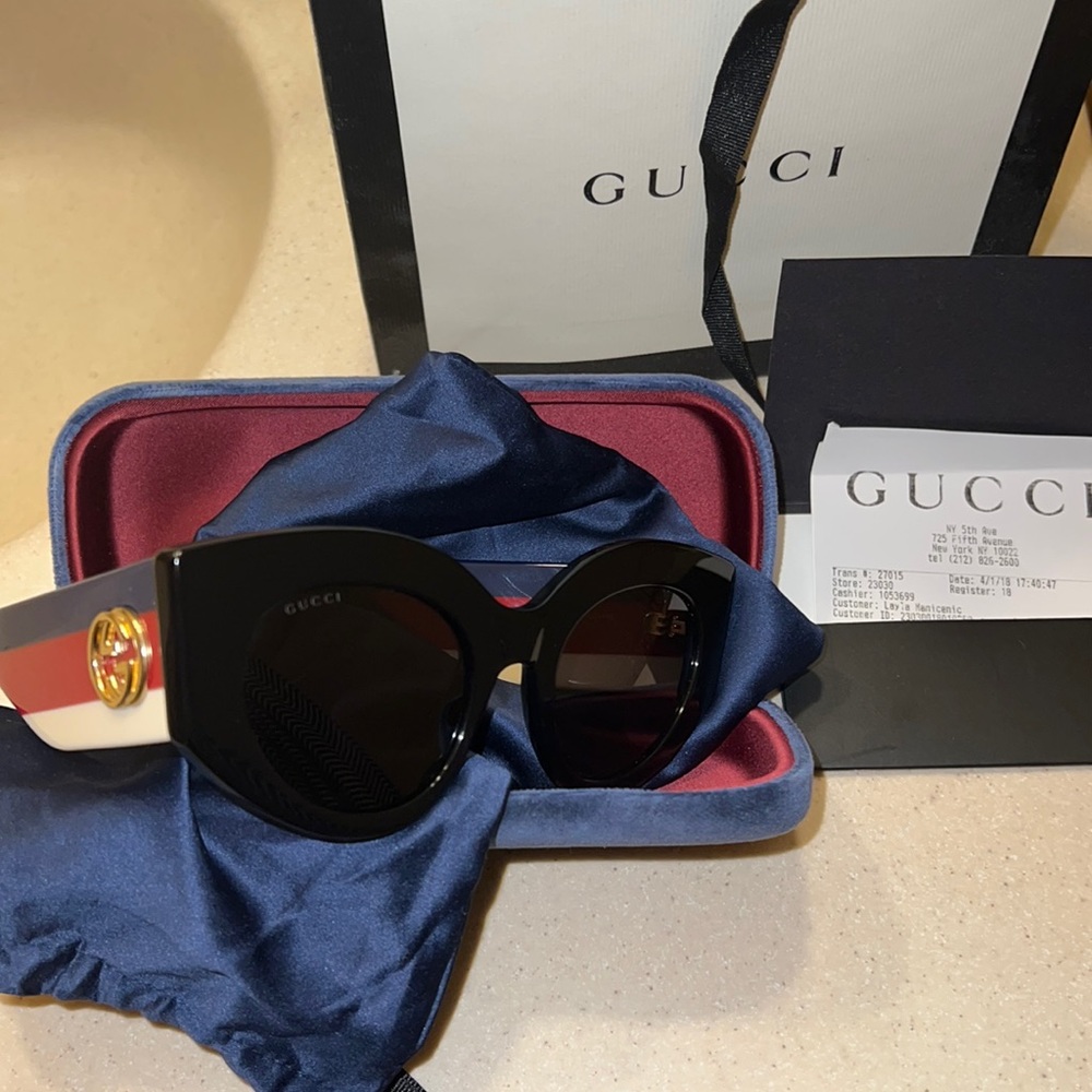 Gucci Sunglasses - Picture 4 of 8